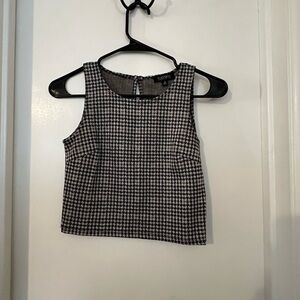 Trendy Black and White Houndstooth Crop Top